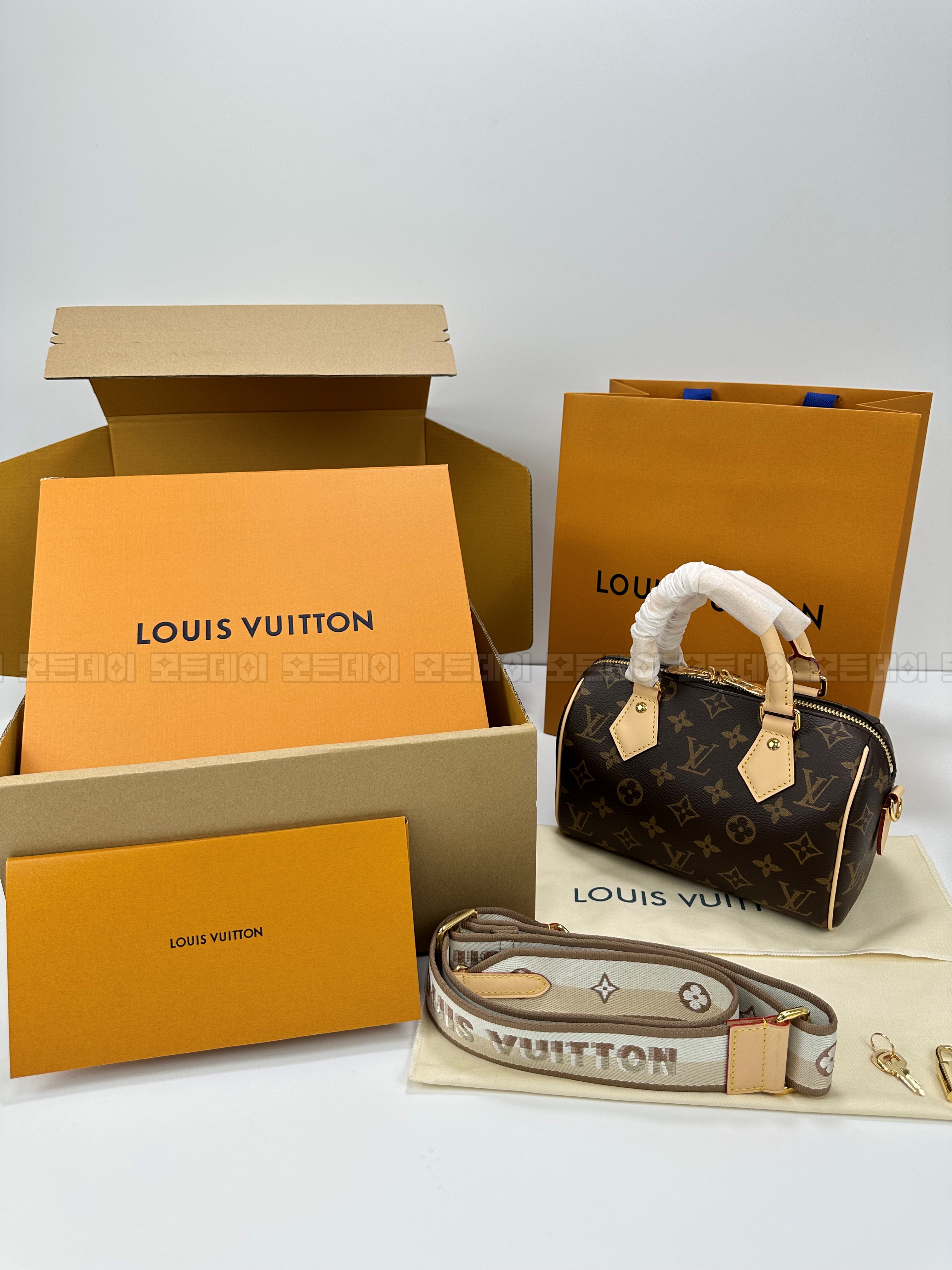 루*비통 스피디 반둘리에 20 모노그램 숄더 크로스백